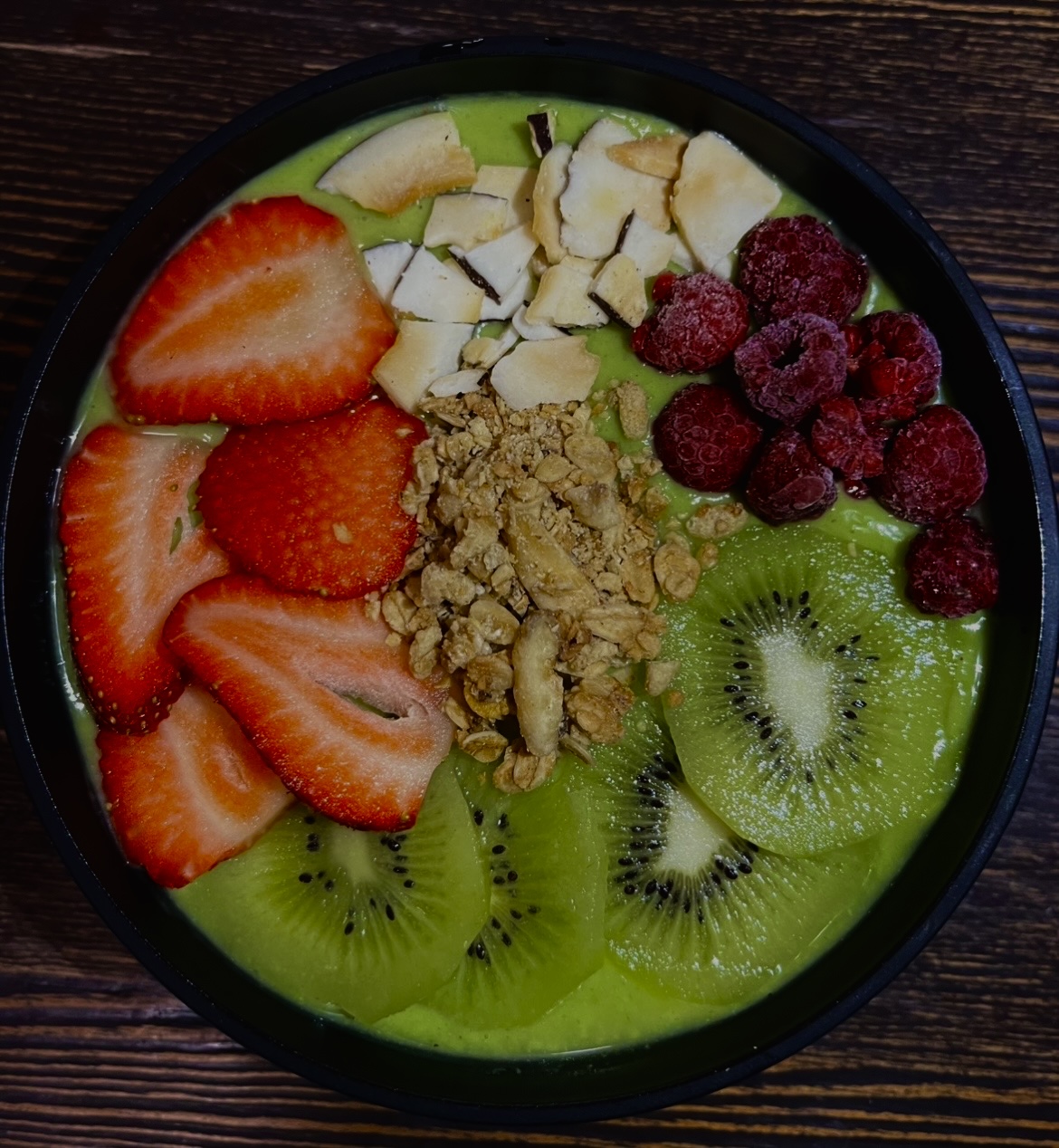 FRESHLY smoothie bowls at festival — photo 3